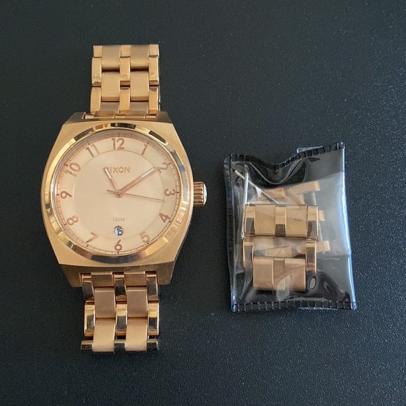 Nixon monopoly watch - Picture 4 of 5